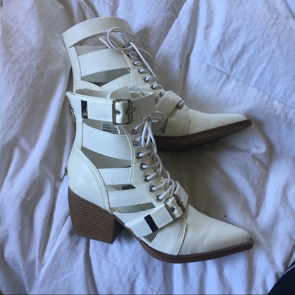 Faux leather booties (white)